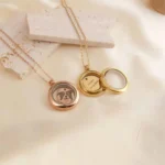 Craflzy-necklace with pet portrait 1