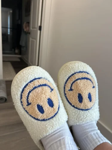 Smiley Face Slippers​,7 Colors Pink Blue Yellow photo review